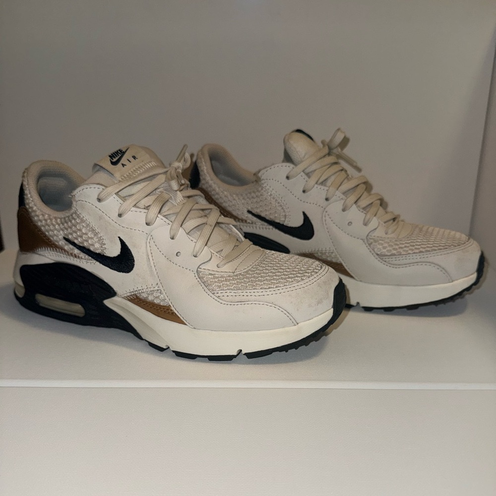 Nike white and black Air Max Sneakers